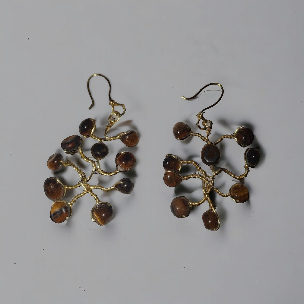 Oryginalne kolczyki z kamieni