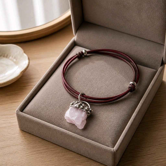 Surowy Amulet Spokoju z Kunzytu – Styl RAW