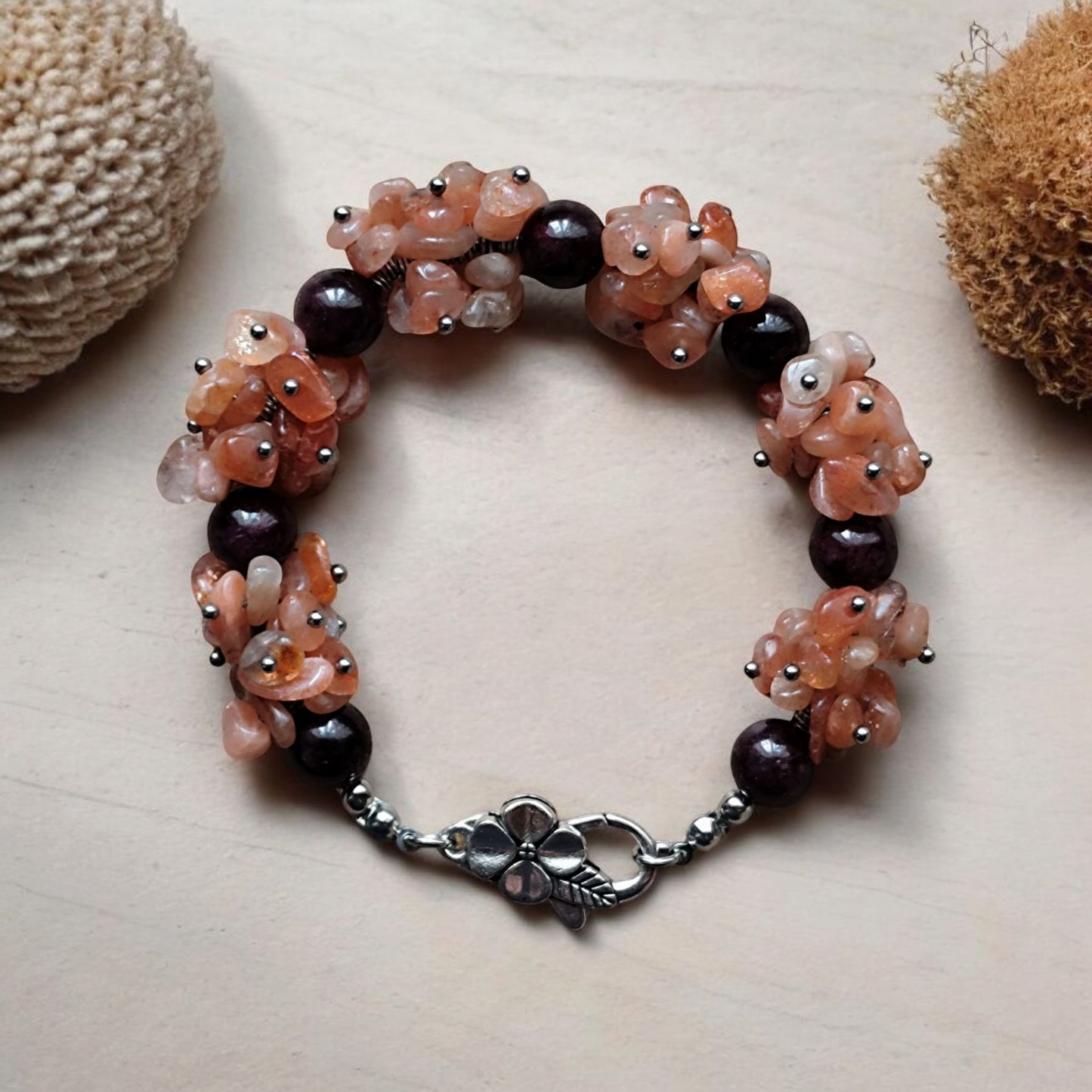 Bransoletka - Słoneczny Blask i Namiętność – Kamień Słoneczny i Granat - Magiczny Kamyczek 