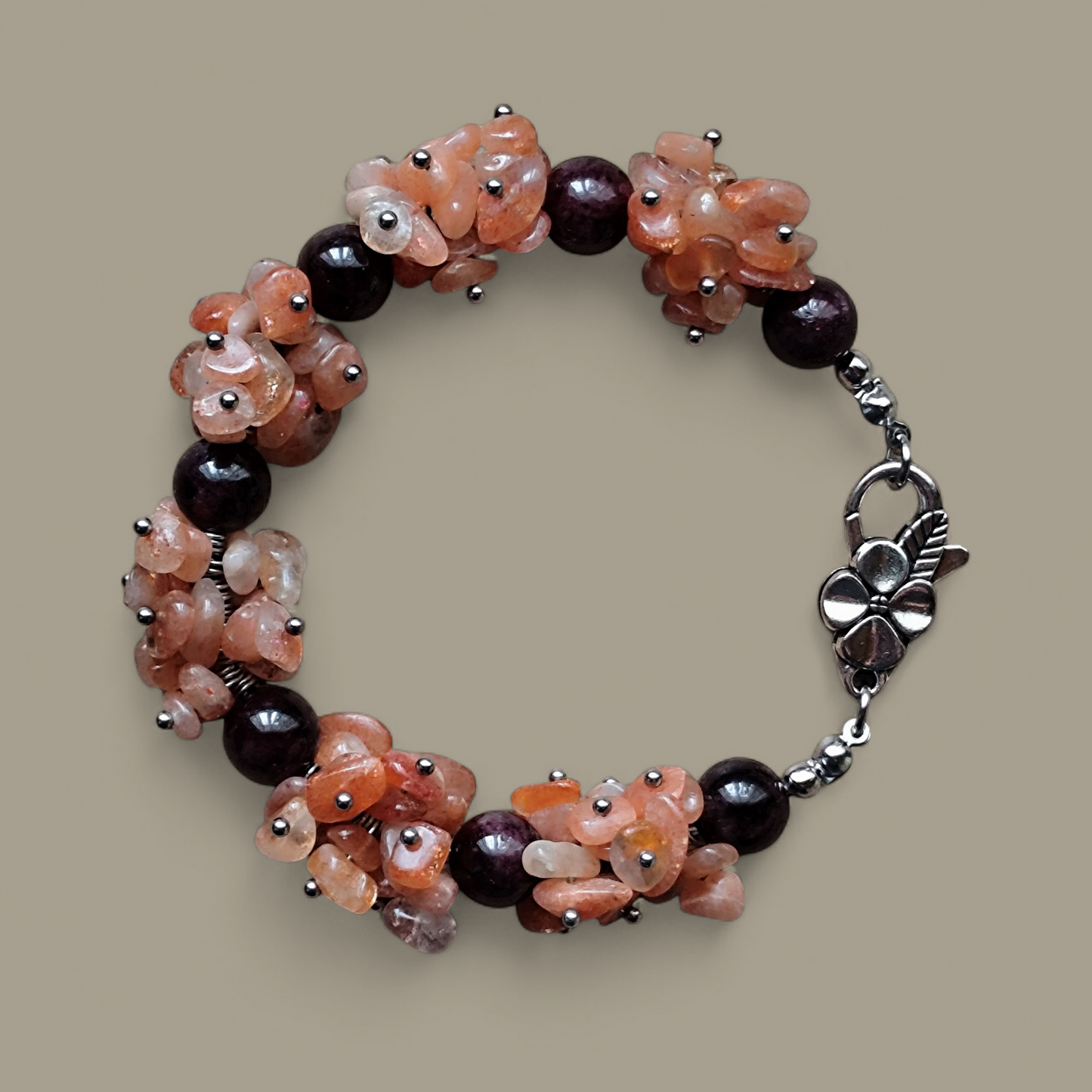 Bransoletka - Słoneczny Blask i Namiętność – Kamień Słoneczny i Granat - Magiczny Kamyczek 