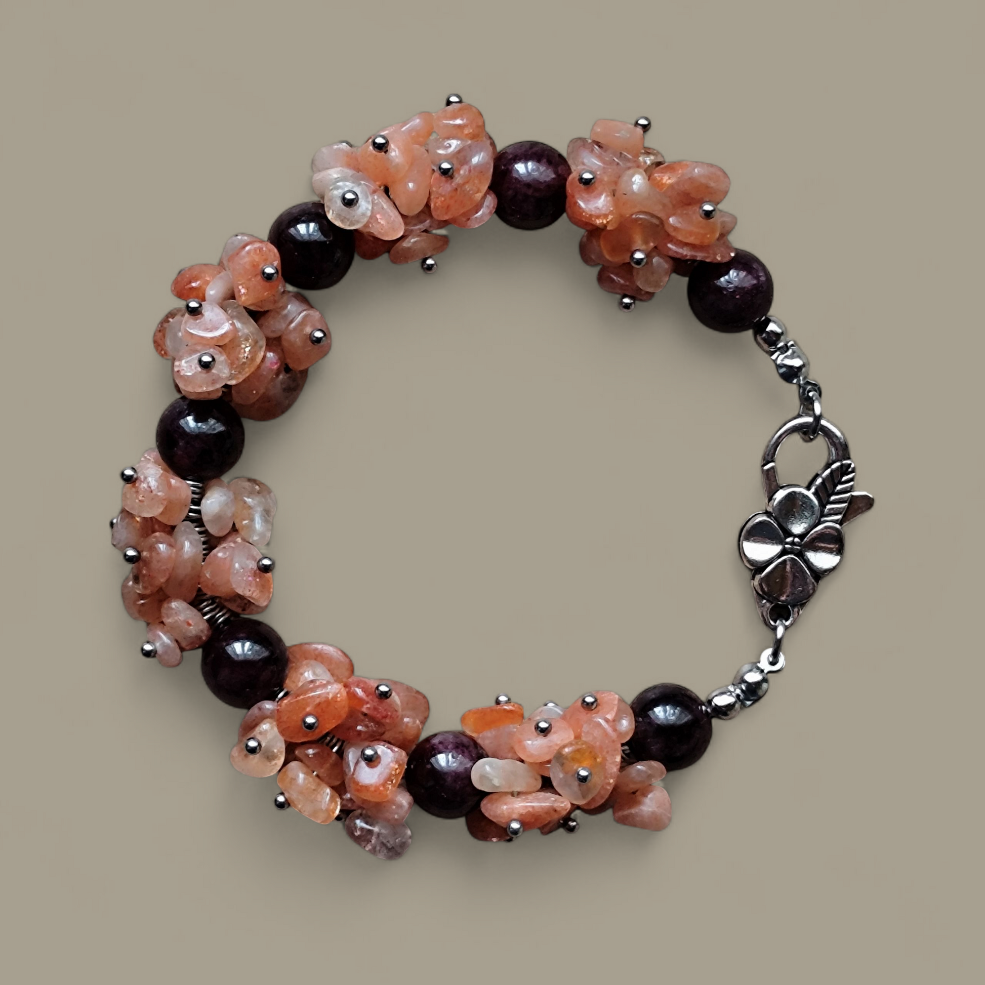 Bransoletka - Słoneczny Blask i Namiętność – Kamień Słoneczny i Granat - Magiczny Kamyczek 